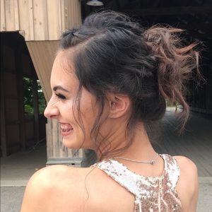 Meet your Posher, Elicia